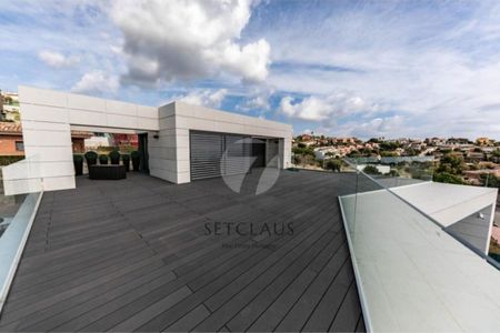 Barcelona, Catalonia 08329 - Photo 4