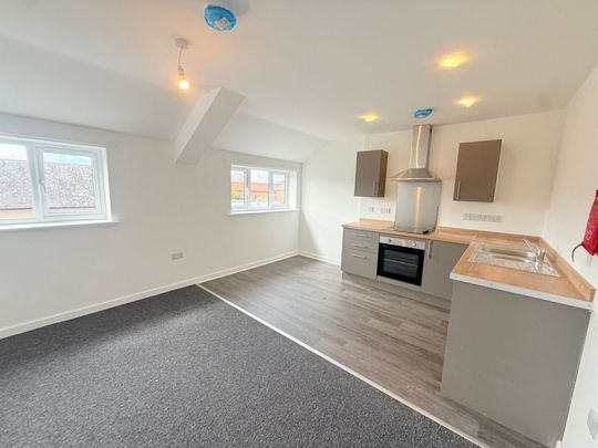Sherborne Road, Yeovil, Somerset - Photo 1