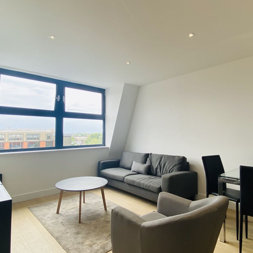 23 Eastern Road, Romford Town Centre - Photo 1