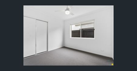 $500 Gift card to the lucky tenant who occupies this family home before christmas! - Photo 5