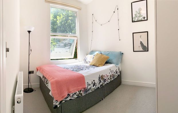 1 Bed Flat, Park Avenue, NW2 - Photo 1