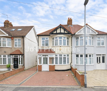 3 bedroom semi-detached house to rent - Photo 6