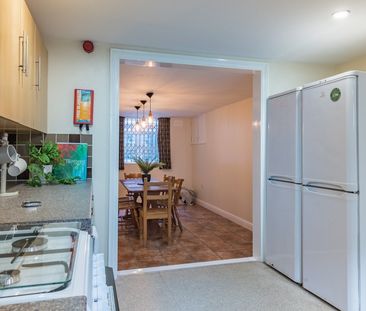 Burchett Place, Leeds - Photo 6