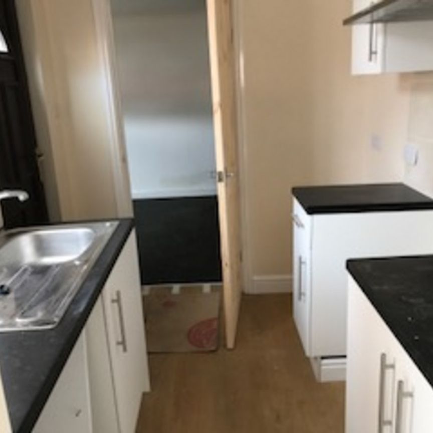 Highgate Lane, Rotherham, S63 - Photo 1