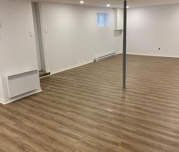 Appartement Sous-sol - 2 Chambres - Photo 2