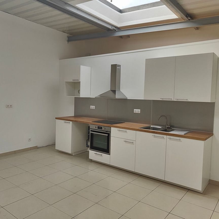 Location Appartement 3 pièces 79m² - Photo 1