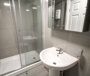 Apt 1, 16 St John’s Terrace - Photo 3