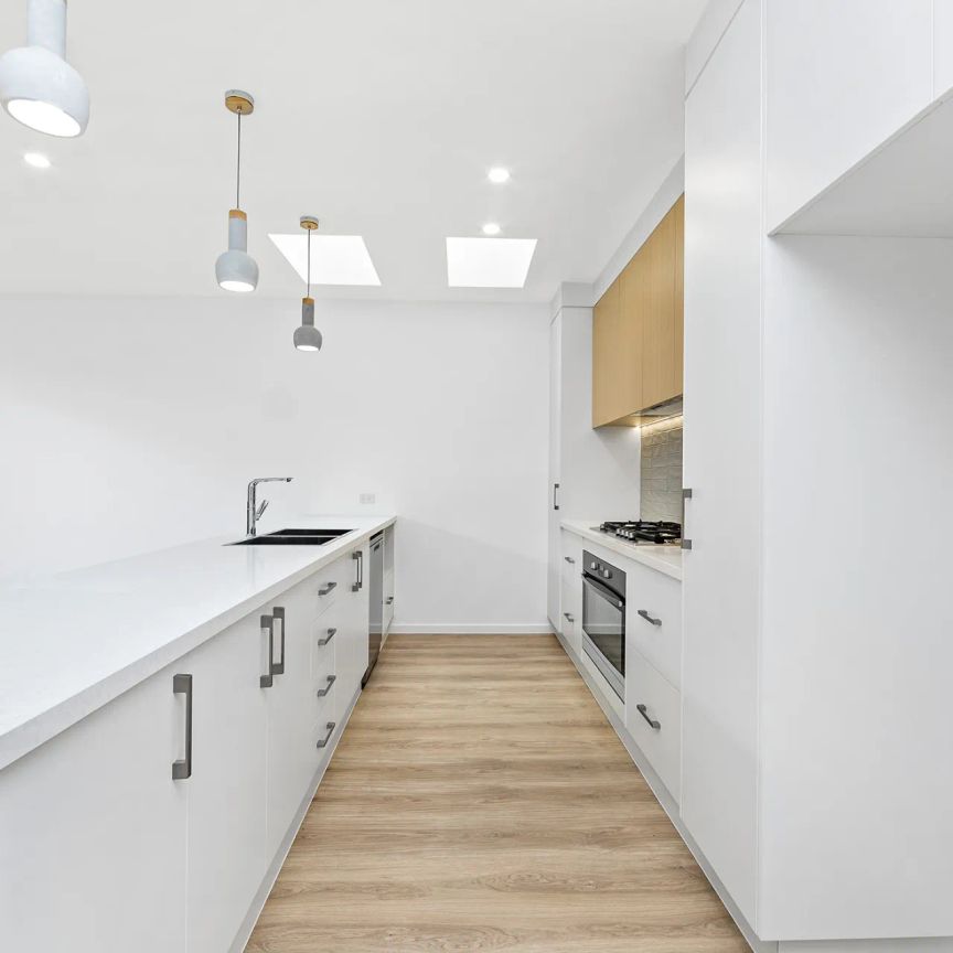 2B Warleigh Road, - Photo 1