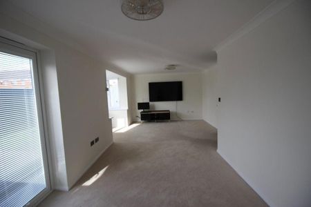 4 bedroom property to rent - Photo 3