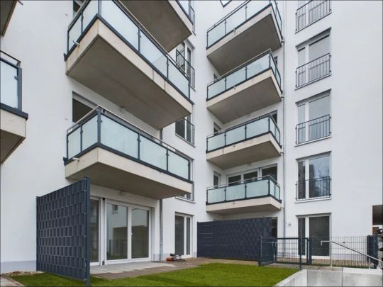 NEUBAU: moderne 2 Zimmer Wohnung mit EBK und Balkon - Foto 1