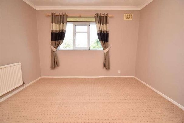 Newsholme Lane, Durkar, Wakefield, WF4 - Photo 1