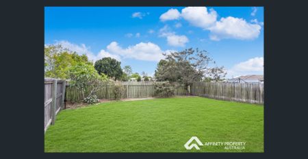 ✨ Modern Family Comfort Backing onto Peaceful Parklands ✨ - Photo 5
