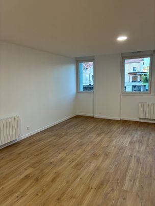 Location Appartement 2 pièces 56m² CHARLIEU 42190 - Photo 1