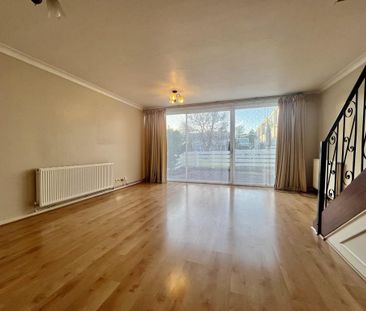 3 bedroom end of terrace house to rent - Photo 1