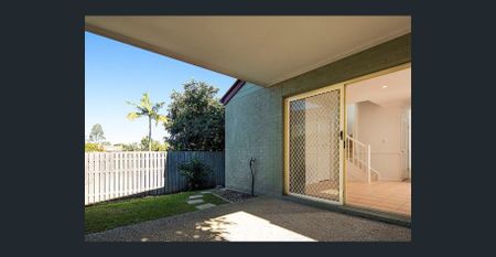 Fantastic Townhouse in a Prime Location! - Photo 5