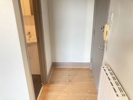 Studio Flat, Very Near Iverson Road Area, NW6 - Photo 5