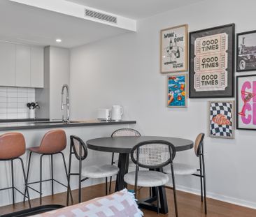 Fully Furnished Luxury Living by the Foreshore! - Photo 4