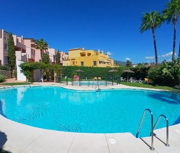 2 Bedroom Apartment For Rent in Guadalmina Alta, Málaga - Photo 1
