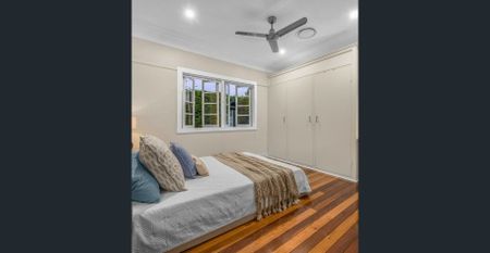 Beautiful Family Home with a Multi Purpose Outhouse - Photo 5