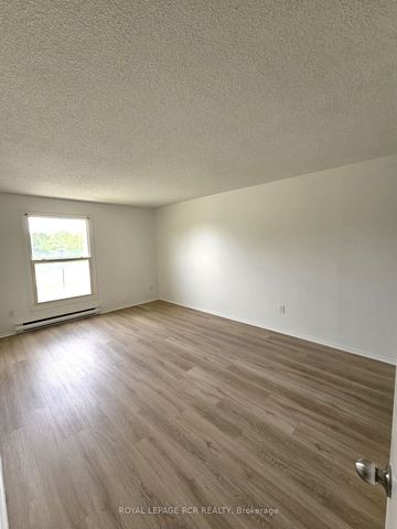For Lease - 2 Orchard Heights Boulevard Unit# 217, Aurora, Ontario - Photo 2