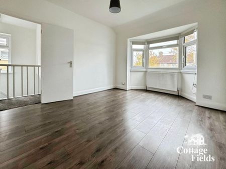 3 bedroom semi-detached house to rent - Photo 4