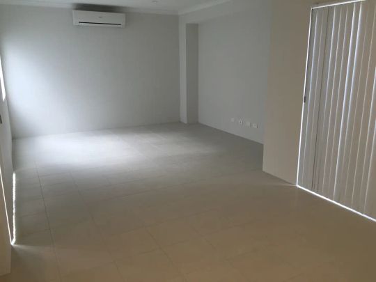 “Large Private Family Home” - Photo 1