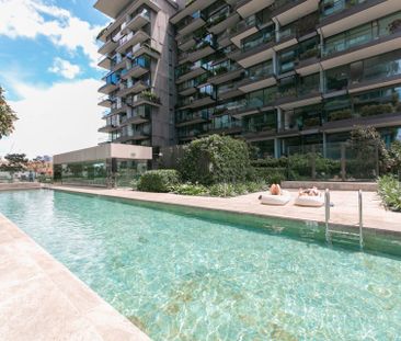 Furnished Modern Studio Apartment in Prime Park Lane Location - Photo 1