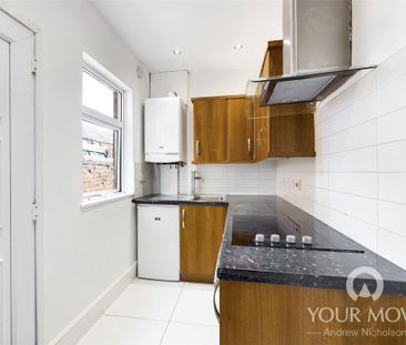 2 bedroom terraced house to rent - Photo 2