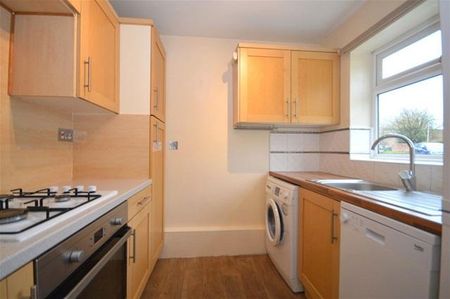2 bedroom flat to rent - Photo 5