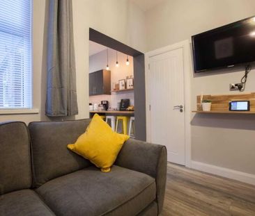 112 Donegall Avenue, Belfast, BT12 6LX - Photo 2