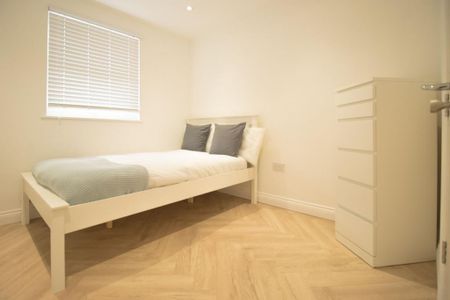 6 bedroom house to rent - Photo 3