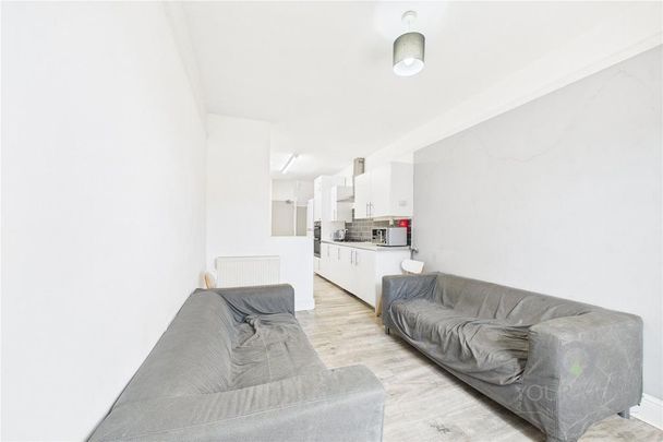 6 bedroom house to rent - Photo 1