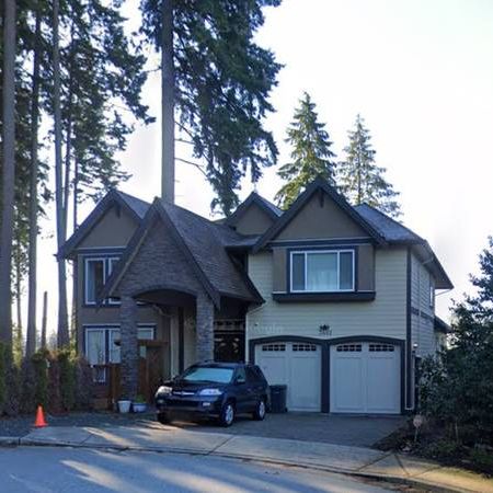 2 Bedrooms ground level unit with big back yard - Photo 1