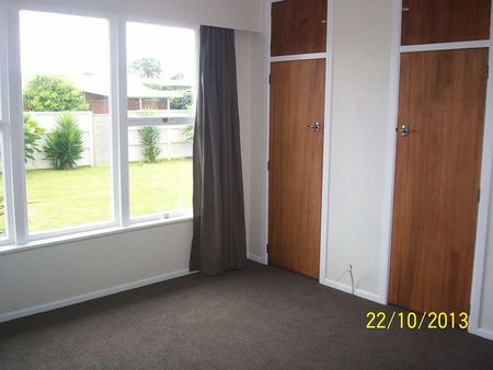 Great 3 Bedroom house in PILLANS POINT LOCATION - Photo 5