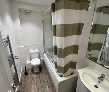 Room in a Shared Flat, London, NW2 - Photo 6