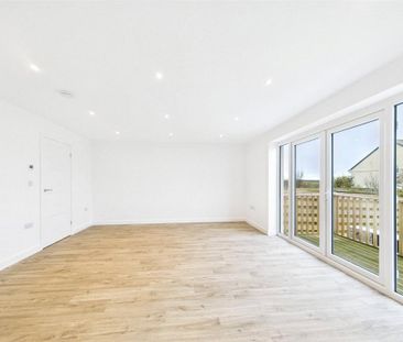 3 bedroom end of terrace house to rent - Photo 1