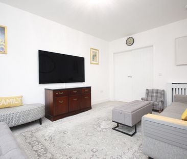 Rosehall Gardens, Glasgow, G71 - Photo 1