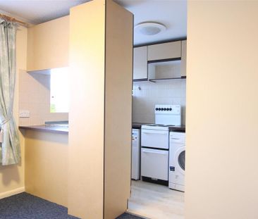 Studio to rent - Photo 5