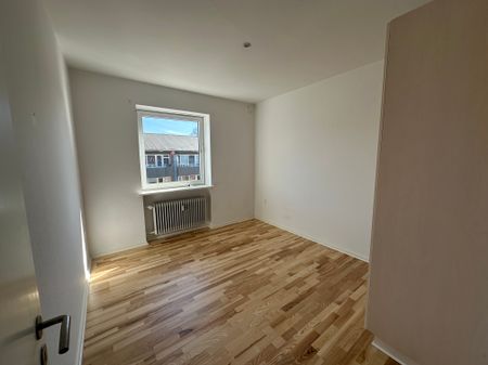 Skøn lejlighed med to private altaner - Foto 3