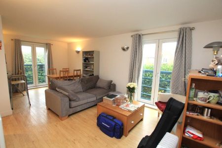 2 bedroom apartment to rent - Photo 3