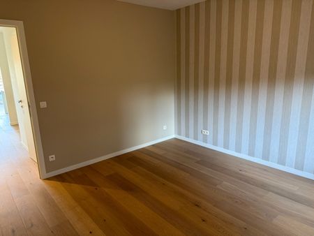 Gelijkvloers instapklaar 1 slaapkamer appartement met terras, autostaanplaats te Zuidzicht Hasselt. - Photo 3