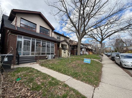 For Lease - 48 Keystone Avenue Unit# Lower, Toronto, Ontario - Photo 2