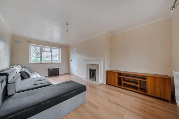 3 bedroom terraced house to rent - Photo 1