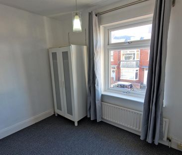 2 bed flat to rent in Whitefield Terrace, Heaton - Photo 6