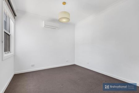 MODERN AND WELL APPOINTED IN CONVENIENT LOCATION - Photo 5