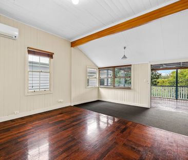 harming Four-Bedroom Home in Ashgrove - Photo 4