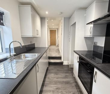 2 bedroom maisonette to rent - Photo 6