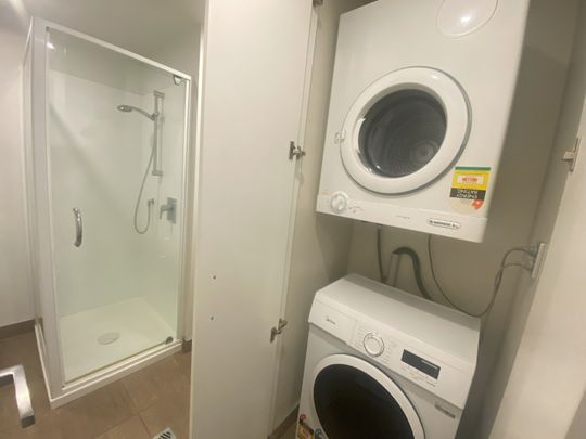 Soho Central Living! - Photo 1