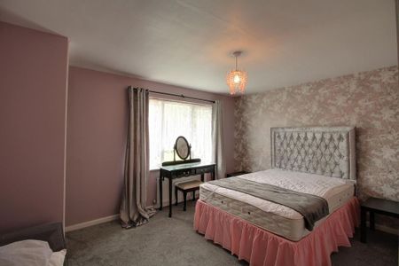 3 bedroom semi-detached house to rent - Photo 5