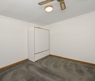 Retro Brick 60's home - Photo 3